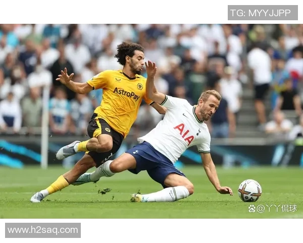 哈德斯菲儿主场迎战狼队争夺英超宝贵积分精彩对决一触即发